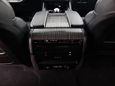 Used 2022 Jeep Wagoneer Series II RWD image 35
