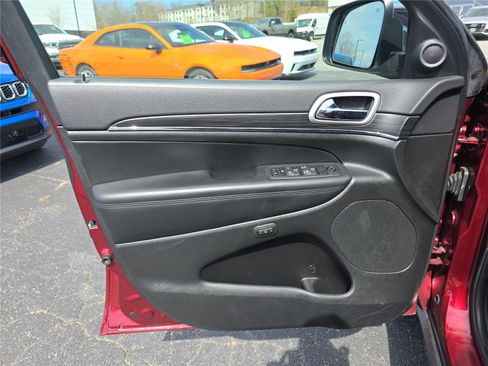 Used 2022 Jeep Grand Cherokee Limited image 19