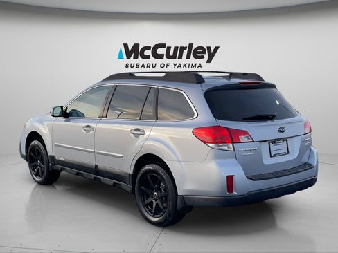 Used 2014 Subaru Outback 2.5i Limited w/ Moonroof Package image 5