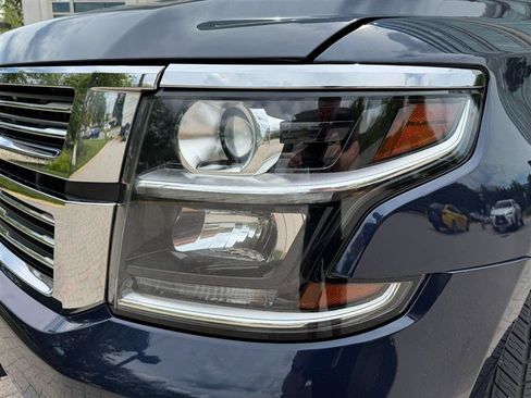 Used 2020 Chevrolet Suburban Premier AWD/4WD image 9
