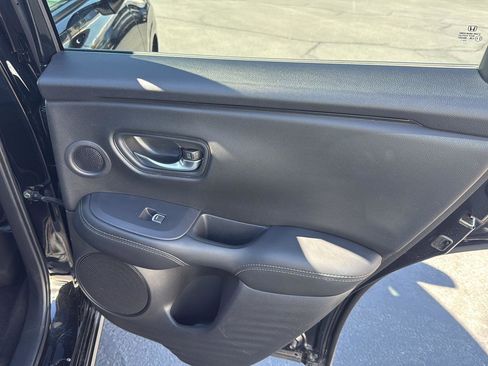Certified 2025 Honda HR-V EX-L image 26