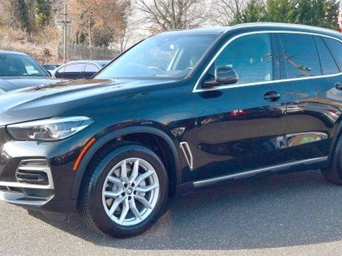 Used 2023 BMW X5 xDrive40i w/ Premium Package AWD/4WD image 3