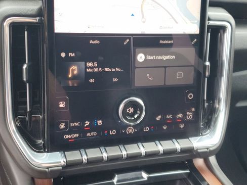 Used 2025 GMC Yukon Denali AWD/4WD image 27