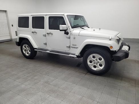 Used 2017 Jeep Wrangler Unlimited Sahara w/ Mopar Chrome Edition Group image 11