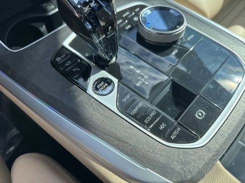 Used 2022 BMW X5 xDrive40i w/ Executive Package image 26