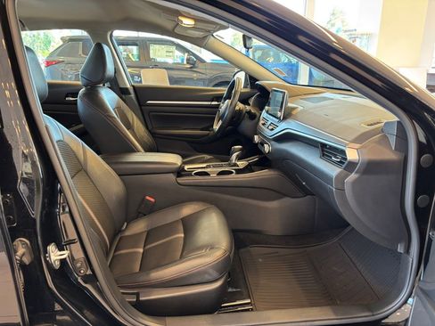 Used 2024 Nissan Altima 2.5 SR FWD image 23