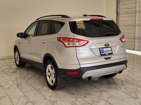 Used 2016 Ford Escape SE w/ Equipment Group 201A FWD image 7