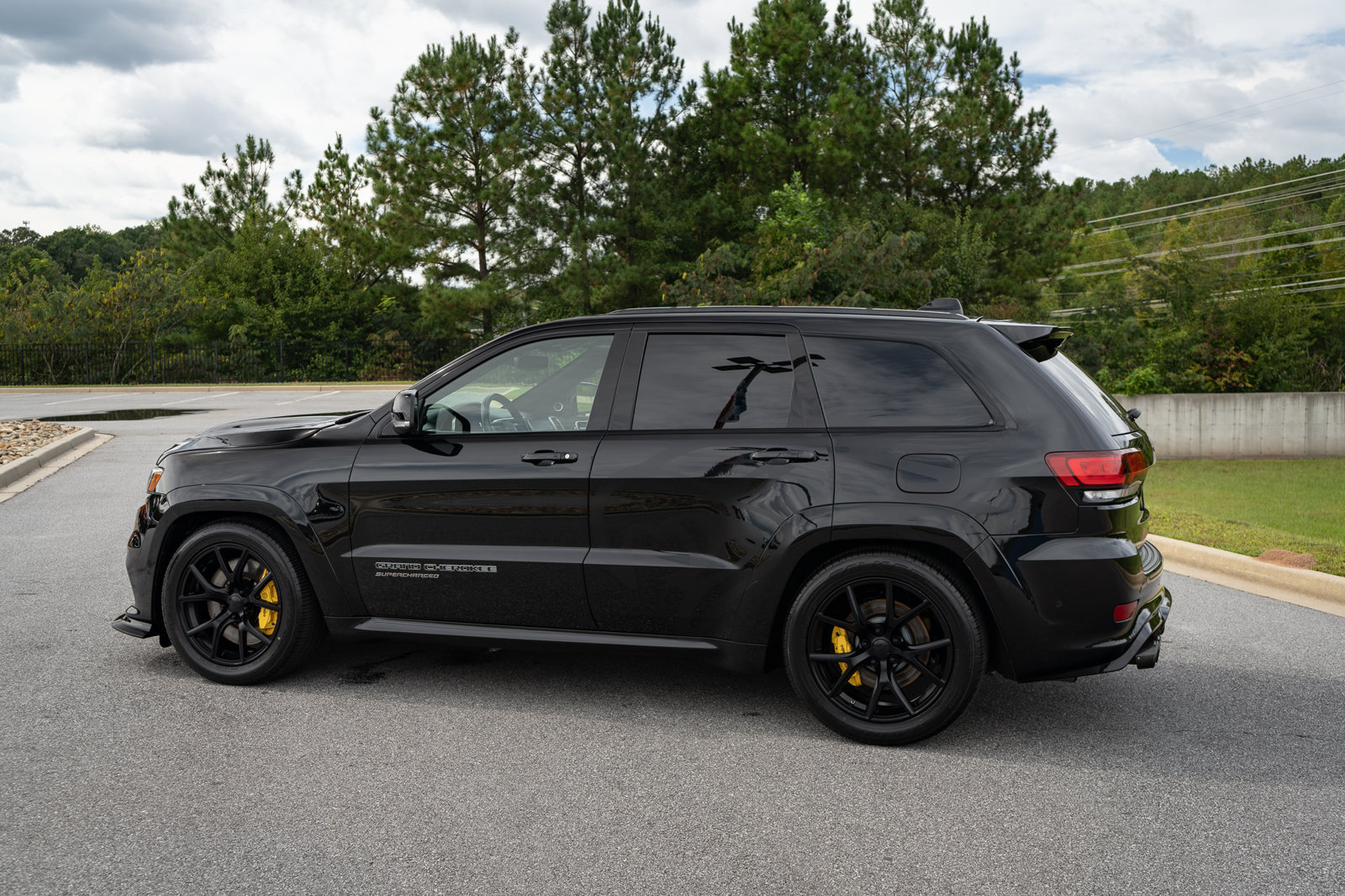 Used 2018 Jeep Grand Cherokee Trackhawk AWD/4WD image 16
