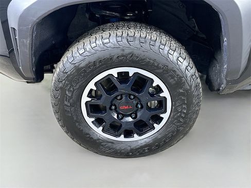 Used 2024 Toyota Tacoma TRD Off-Road image 8
