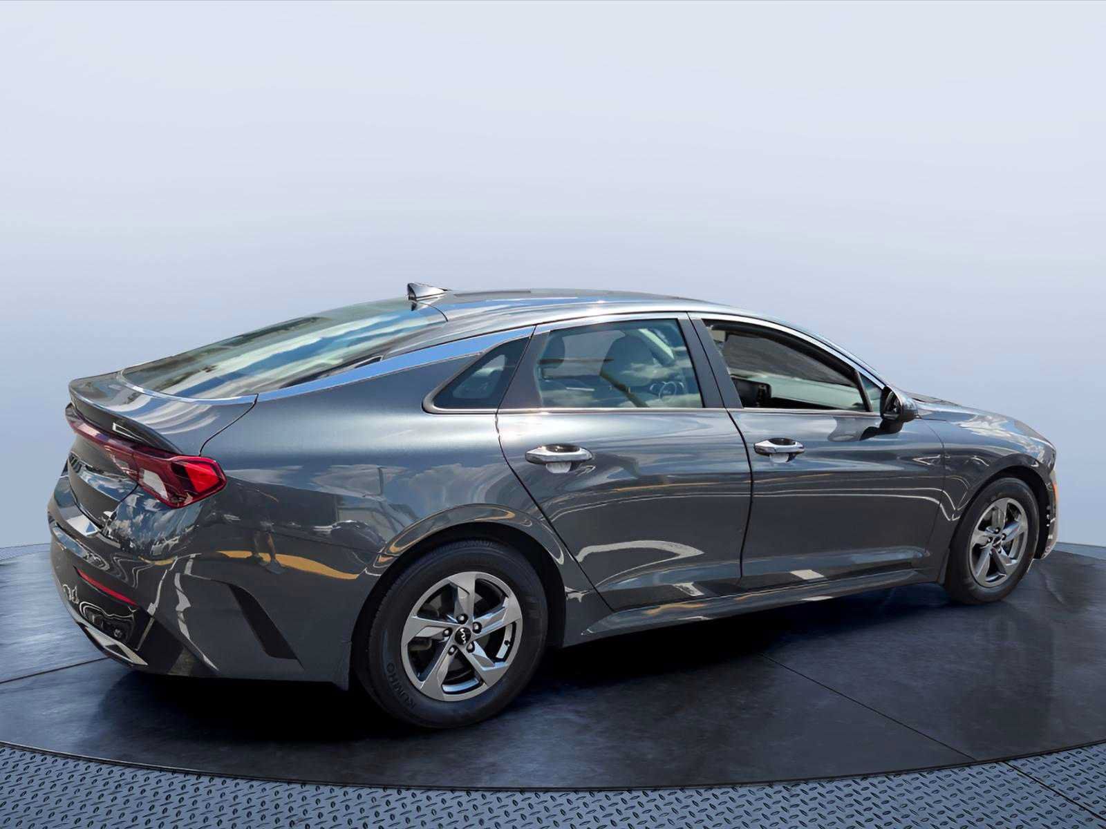 Used 2022 Kia K5 LXS FWD image 3
