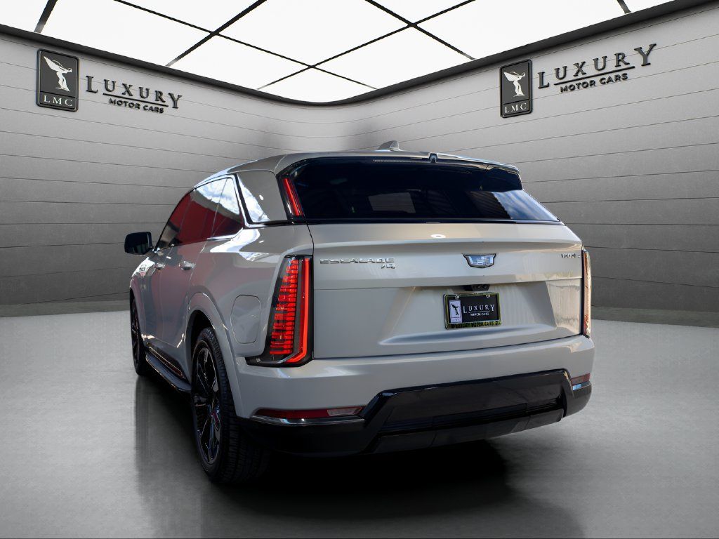 Used 2025 Cadillac Escalade IQ Sport 2 AWD/4WD image 6