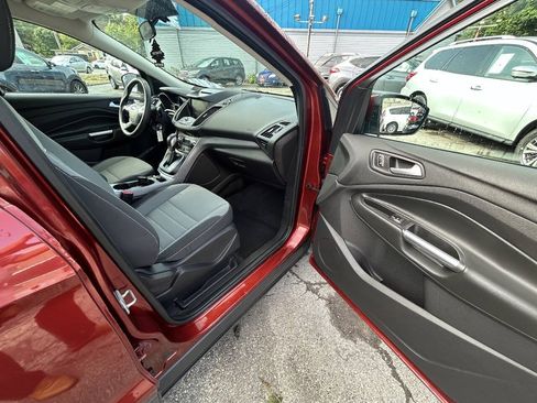 Used 2014 Ford Escape SE w/ Equipment Group 201A FWD image 9