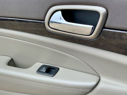 Used 2012 Jeep Grand Cherokee Laredo image 50