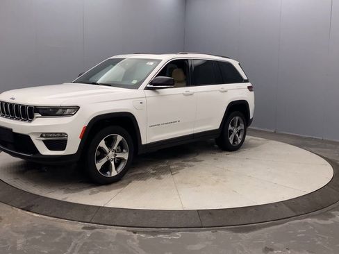 Used 2023 Jeep Grand Cherokee 4WD 4xe image 9