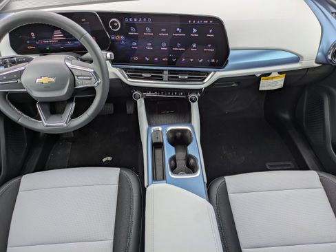 New 2026 Chevrolet Equinox EV LT image 8
