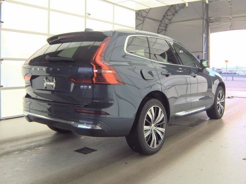 Used 2023 Volvo XC60 B5 Plus w/ Climate Package image 2
