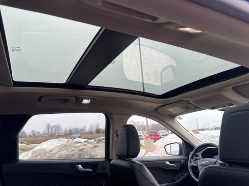 Used 2020 Ford Escape Titanium w/ Titanium Premium Package 2.0 image 16