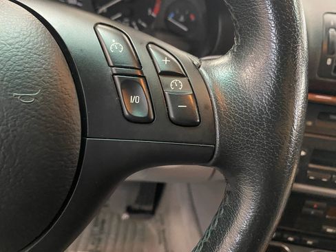 Used 2003 BMW 525i Wagon image 16