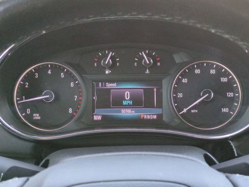 Used 2020 Buick Encore Preferred w/ Safety Package image 32