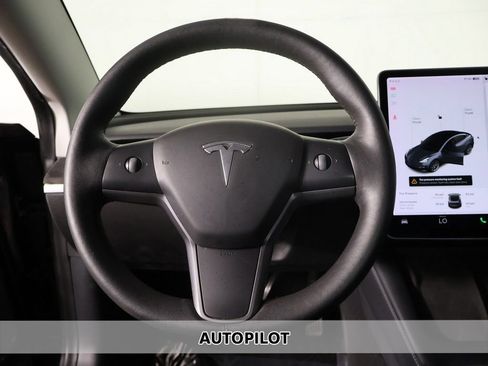Used 2021 Tesla Model 3 Standard Range Plus RWD image 5
