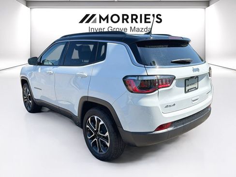 Used 2022 Jeep Compass Limited w/ Sun and Sound Group AWD/4WD image 7