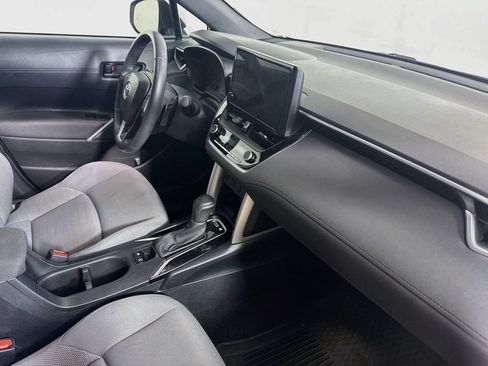Used 2024 Toyota Corolla Cross AWD Hybrid w/ Moonroof Package image 28