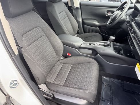 Used 2027 Honda HR-V LX image 10