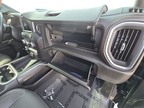 Used 2022 GMC Sierra 2500 AT4 w/ AT4 Preferred Package image 18