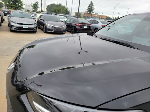 Used 2023 Honda HR-V Sport image 11