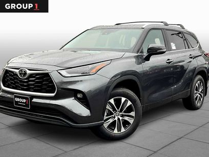 New 2025 Toyota Highlander XLE