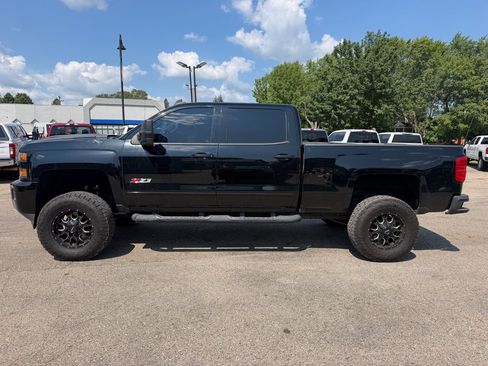Used 2018 Chevrolet Silverado 2500 LTZ AWD/4WD image 1