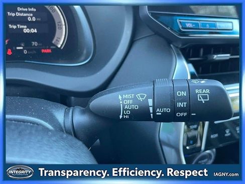 Used 2023 Toyota Venza Limited image 25