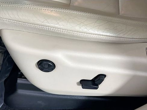 Used 2019 Jeep Grand Cherokee Limited image 19