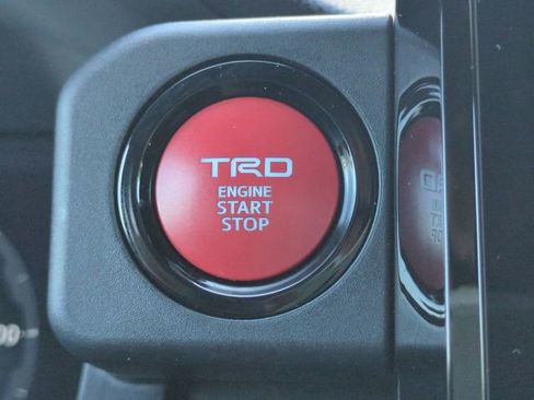 Used 2024 Toyota Tacoma TRD Off-Road w/ TRD Off Road Upgrade Package AWD/4WD image 27