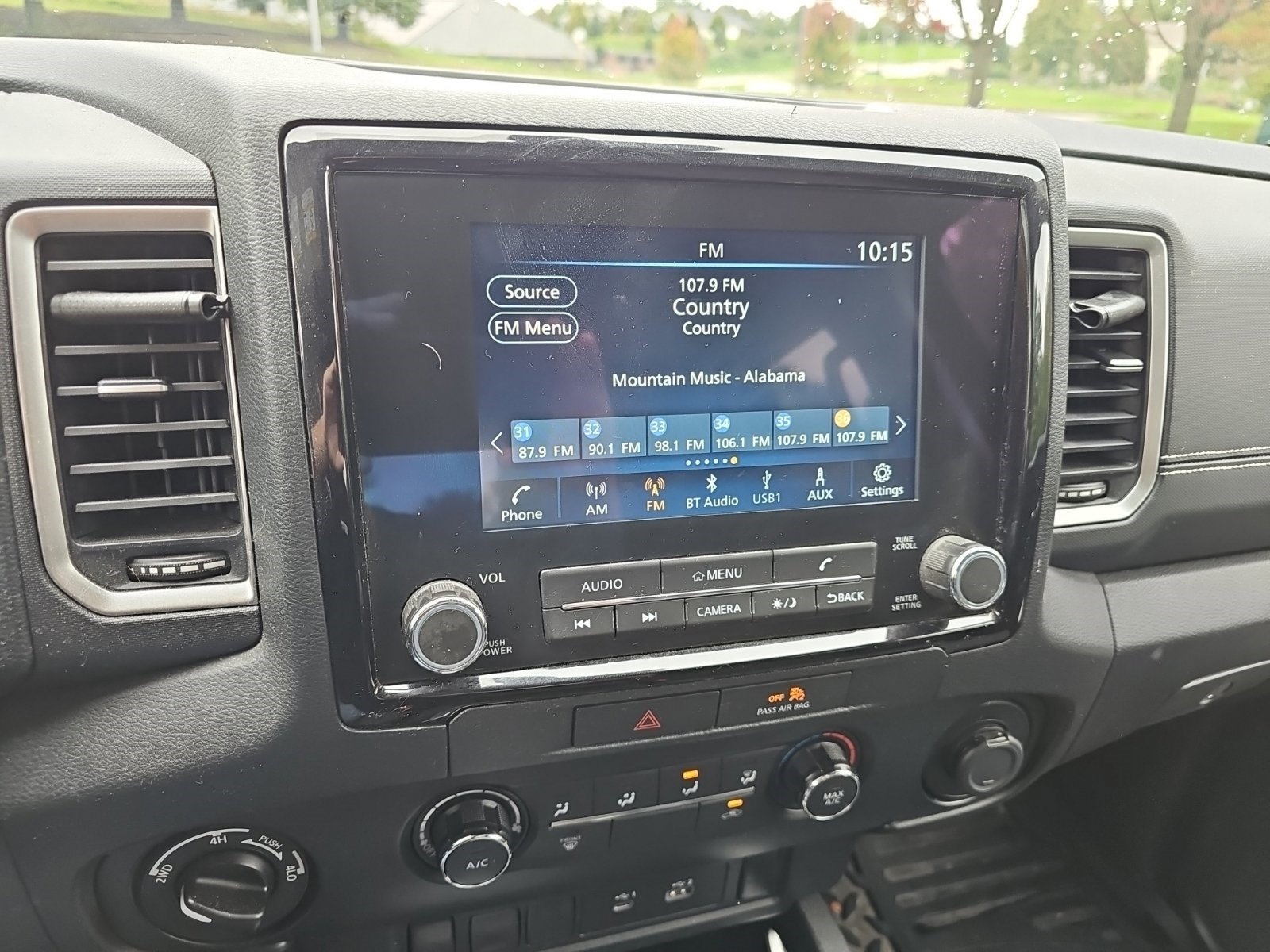 Used 2022 Nissan Frontier SV AWD/4WD image 18