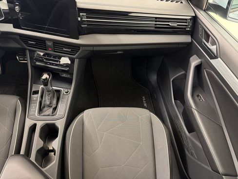 Used 2026 Volkswagen Jetta Sport FWD image 27