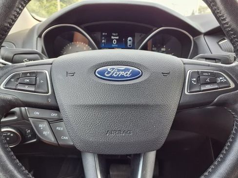 Used 2018 Ford Focus Titanium FWD image 15