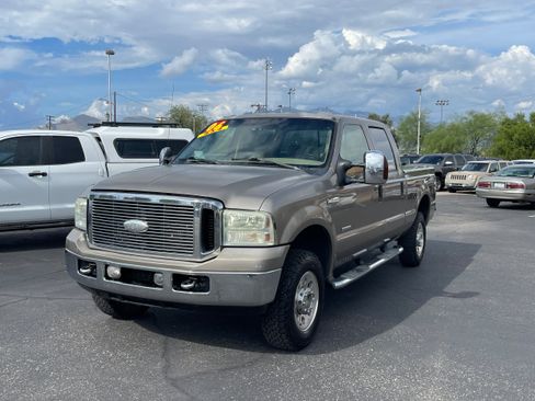 Used 2006 Ford F250 XL AWD/4WD image 1