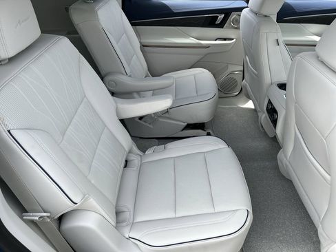 New 2026 Buick Enclave Avenir w/ Super Cruise Package FWD image 28