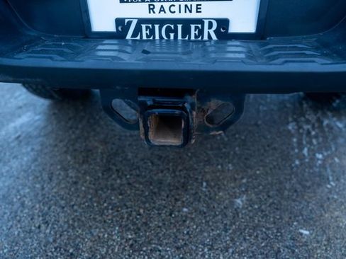 Used 2022 Toyota Tacoma TRD Off-Road image 17