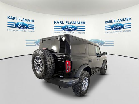 New 2025 Ford Bronco Badlands image 3