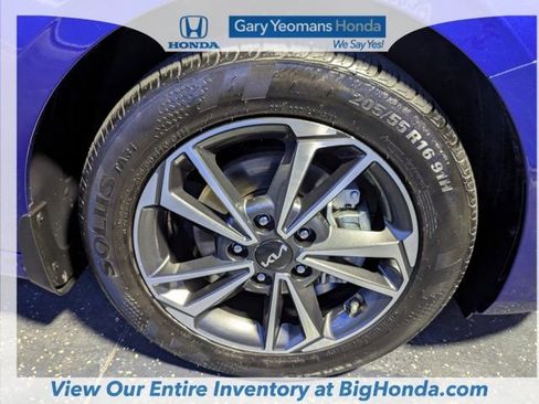 Used 2024 Kia Forte LXS w/ LXS Technology Package image 14