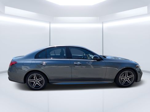 Used 2024 Mercedes-Benz C 300 4MATIC Sedan image 2
