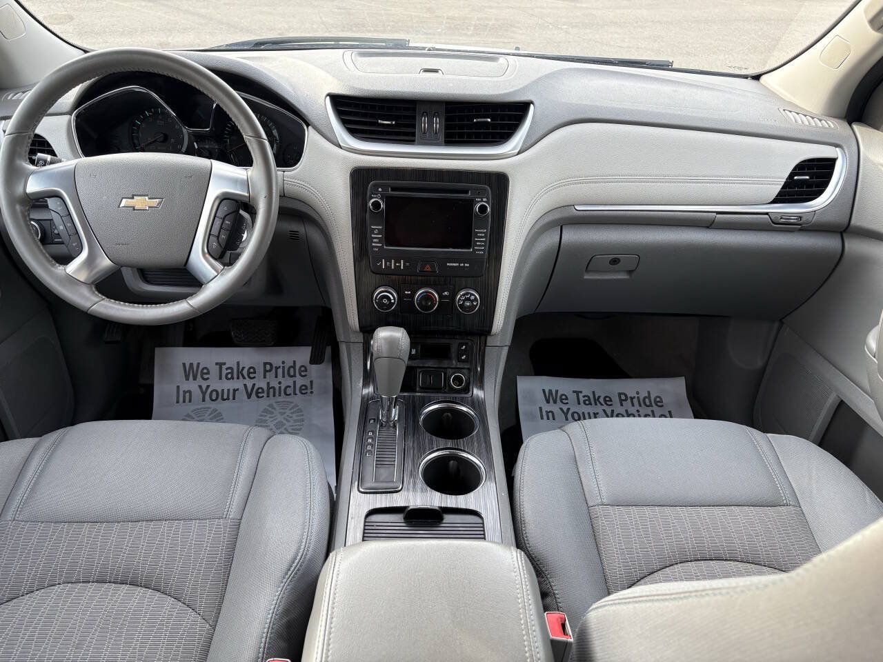 Used 2017 Chevrolet Traverse LT w/ Style and Technology Package FWD image 20