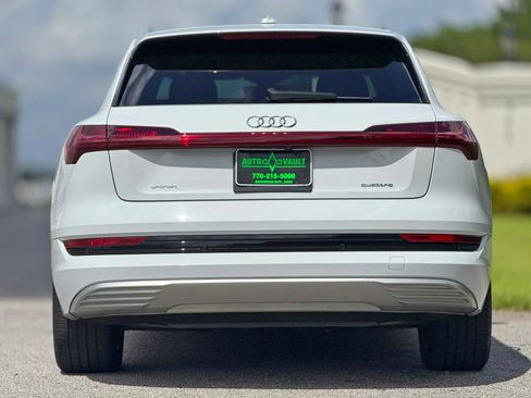 Used 2022 Audi e-tron Premium AWD/4WD image 10