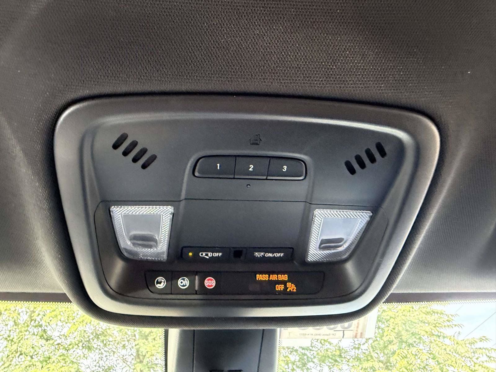 Certified 2023 Chevrolet Traverse LT FWD image 32