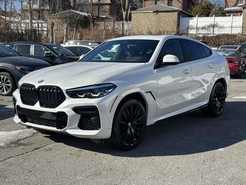 Used 2022 BMW X6 xDrive40i w/ M Sport Package image 7