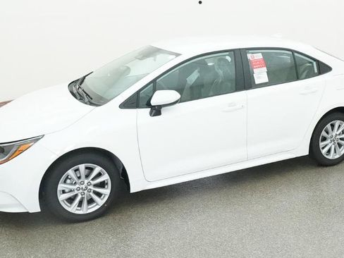 New 2026 Toyota Corolla LE FWD image 5