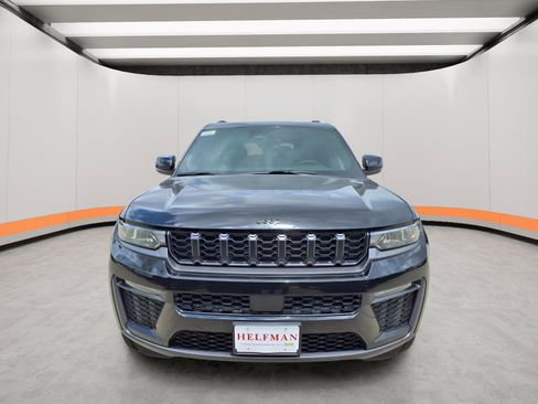 New 2026 Jeep Grand Cherokee L Limited RWD image 2