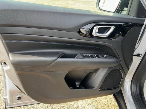 New 2026 Jeep Compass Latitude AWD/4WD image 22